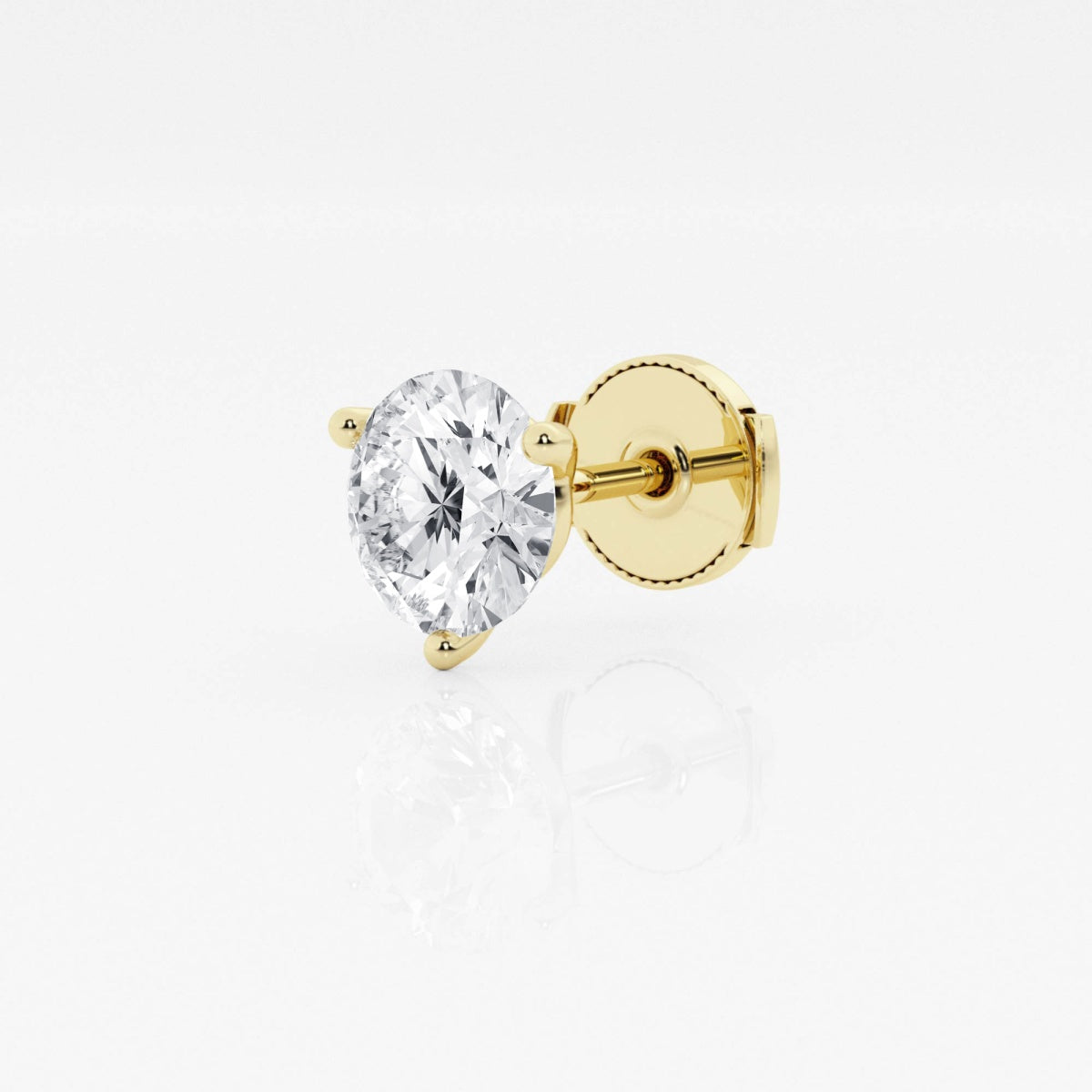 Lara - Radiant Three-Prong Style Earrings