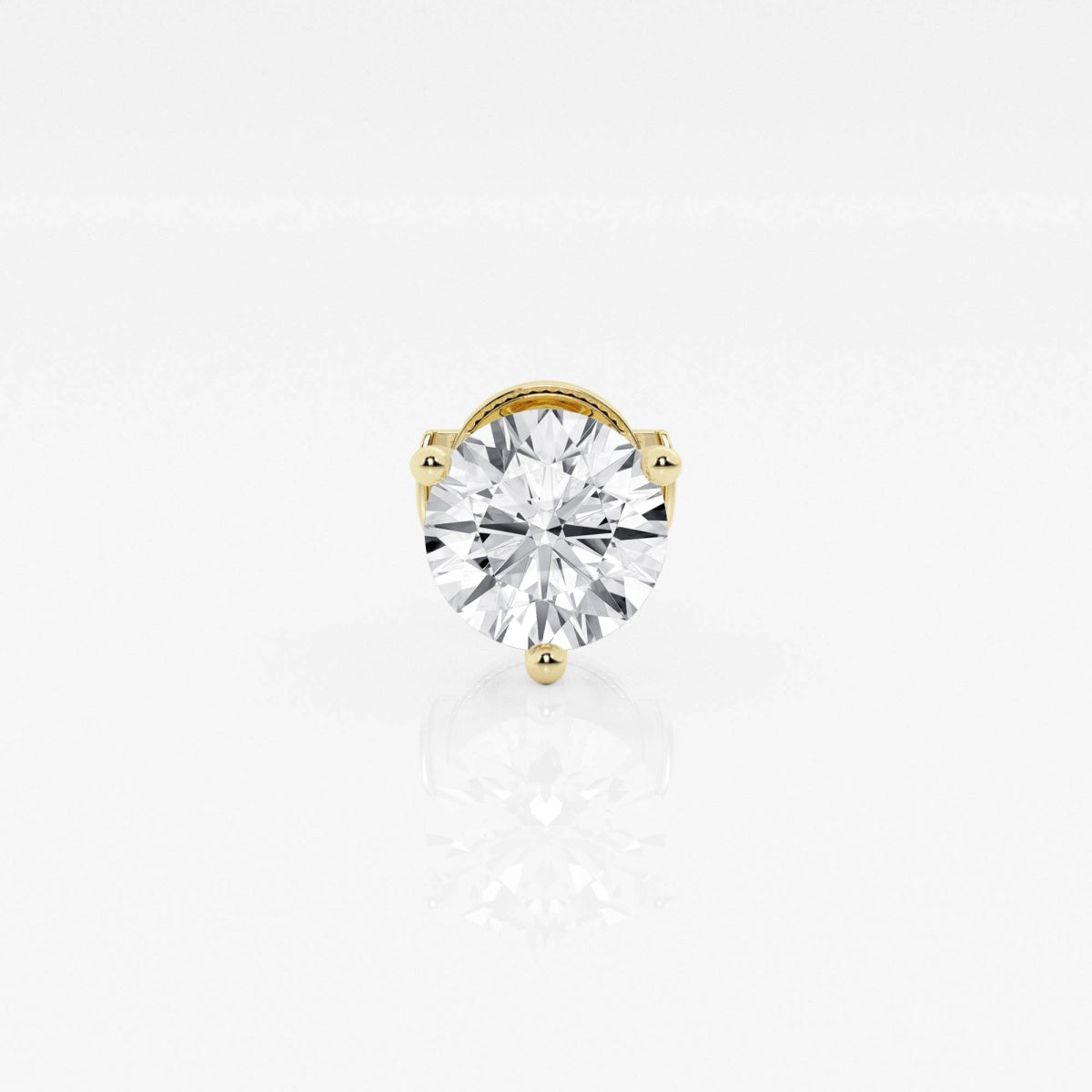 Lara - Radiant Three-Prong Style Earrings